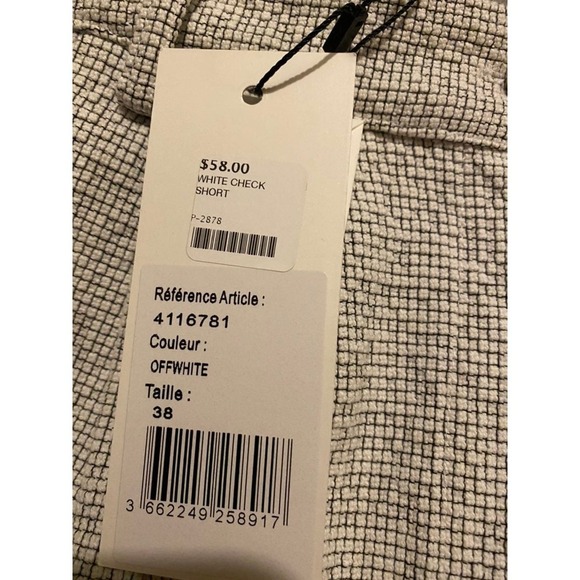 Shorts - Picture 2 of 3